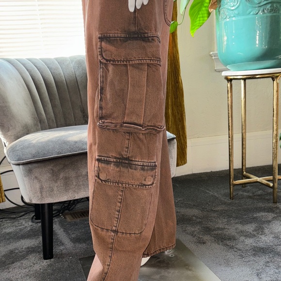 BDG Rust-Toned Denim Pants with Contrast Stitching - Picture 13 of 15